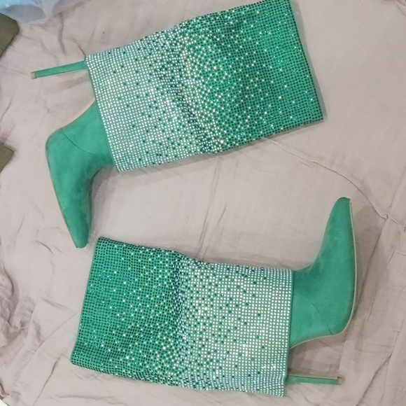 Rhinestones suede boots - Picture 4 of 8